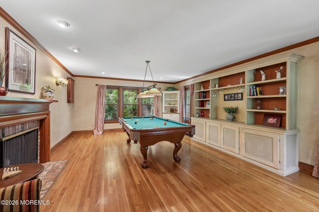 54 Howland Road, Middletown, NJ 07748