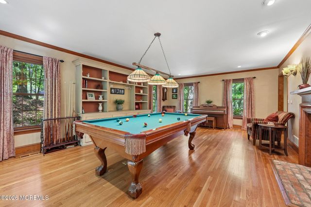54 Howland Road, Middletown, NJ 07748