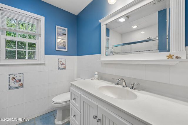 54 Howland Road, Middletown, NJ 07748