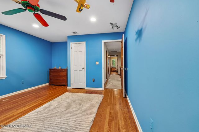 54 Howland Road, Middletown, NJ 07748