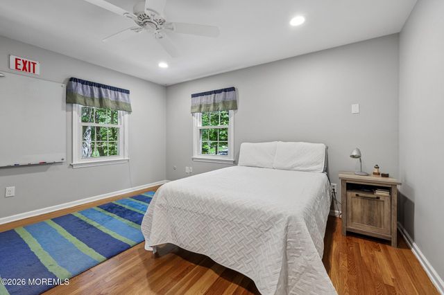 54 Howland Road, Middletown, NJ 07748