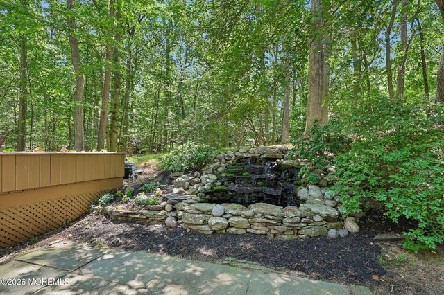 54 Howland Road, Middletown, NJ 07748
