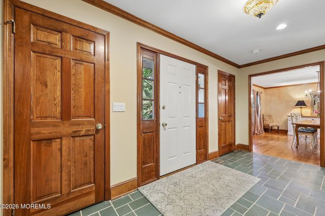 54 Howland Road, Middletown, NJ 07748