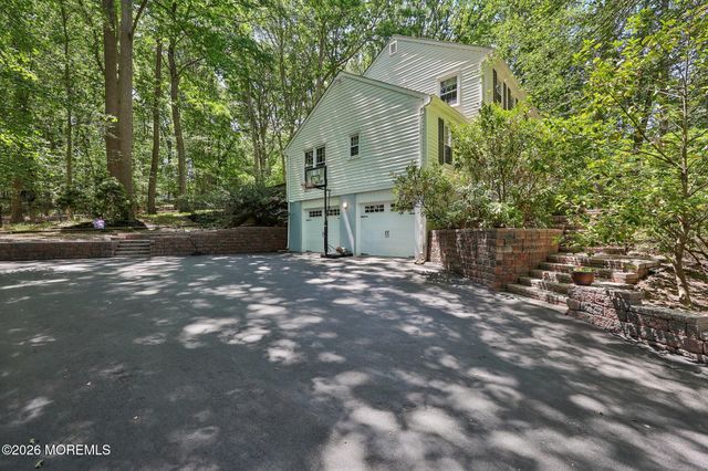 54 Howland Road, Middletown, NJ 07748