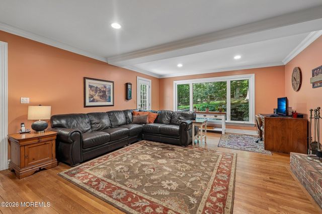 54 Howland Road, Middletown, NJ 07748