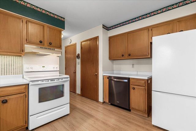 309 Braatz DRIVE, Kewaskum, WI 53040