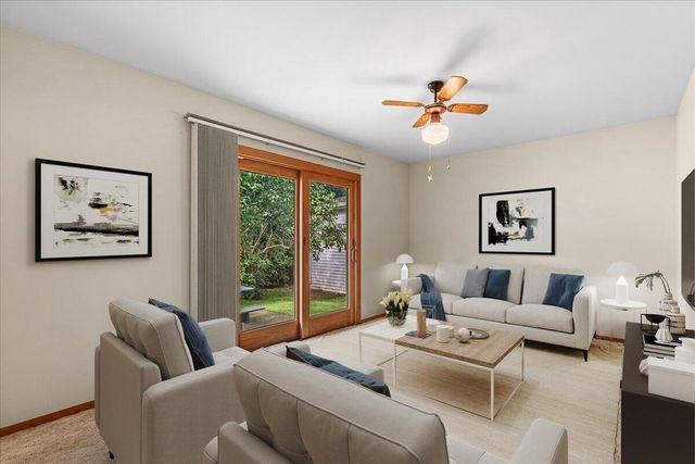 309 Braatz DRIVE, Kewaskum, WI 53040