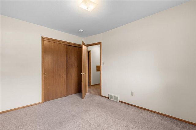 309 Braatz DRIVE, Kewaskum, WI 53040