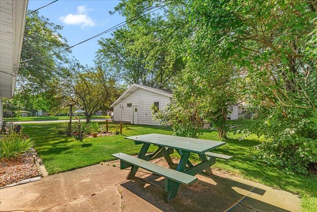 309 Braatz DRIVE, Kewaskum, WI 53040