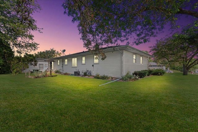 309 Braatz DRIVE, Kewaskum, WI 53040