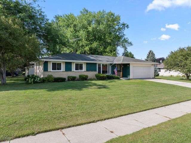 309 Braatz DRIVE, Kewaskum, WI 53040