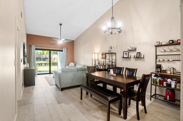 7906 NW 10th Street 7906, Plantation, FL 33322