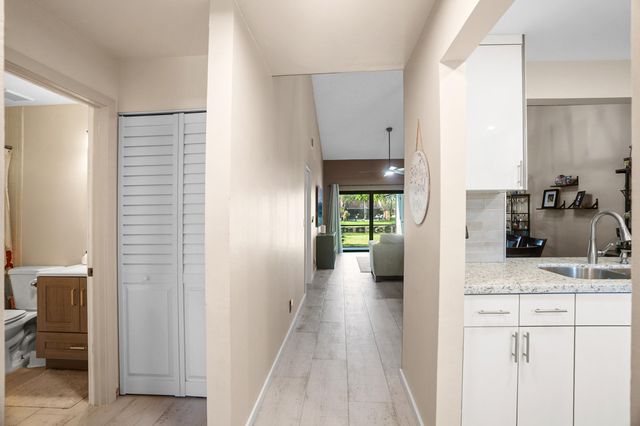 7906 NW 10th Street 7906, Plantation, FL 33322