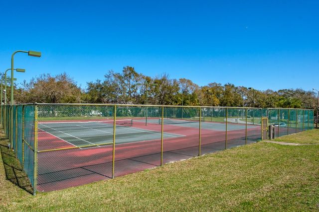 2860 LONGLEAF LANE, Palm Harbor, FL 34684