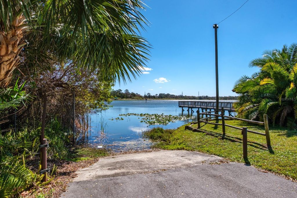 Image 67 of property listing at 2860 LONGLEAF LANE, Palm Harbor, FL 34684