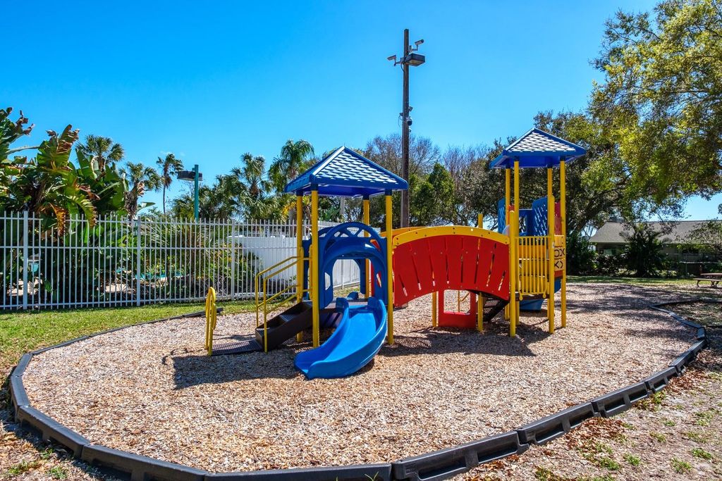 Image 68 of property listing at 2860 LONGLEAF LANE, Palm Harbor, FL 34684