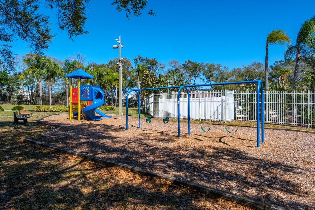 Image 69 of property listing at 2860 LONGLEAF LANE, Palm Harbor, FL 34684