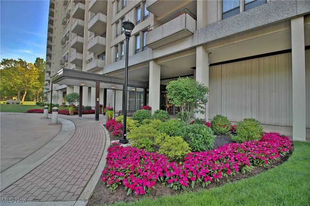 1 Bratenahl Place 1501, Bratenahl, OH 44108