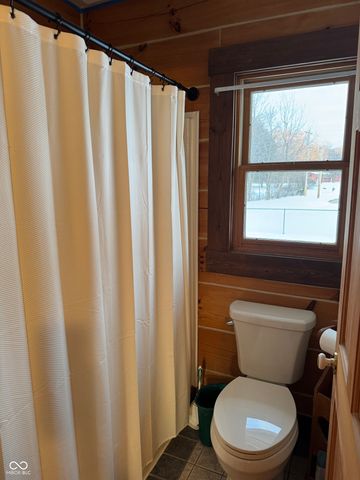 4010 N Newbern Road, Columbus, IN 47203