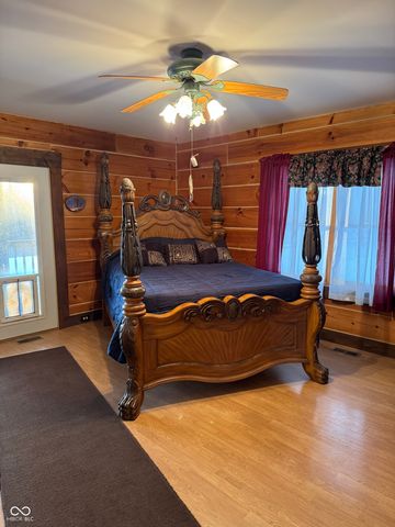 4010 N Newbern Road, Columbus, IN 47203