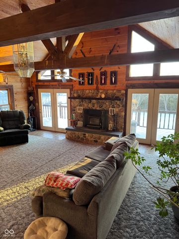 4010 N Newbern Road, Columbus, IN 47203