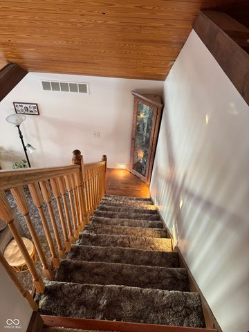 4010 N Newbern Road, Columbus, IN 47203