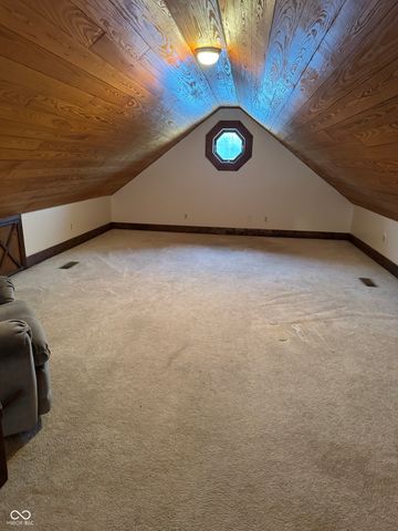 4010 N Newbern Road, Columbus, IN 47203