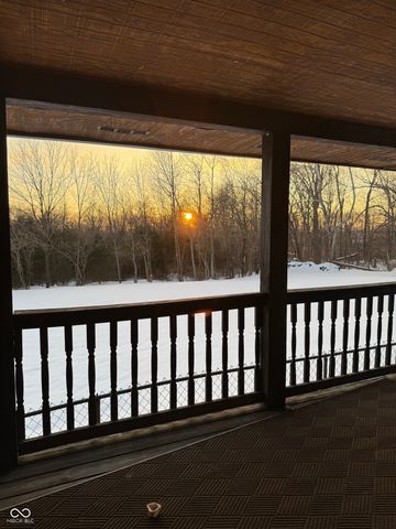 4010 N Newbern Road, Columbus, IN 47203