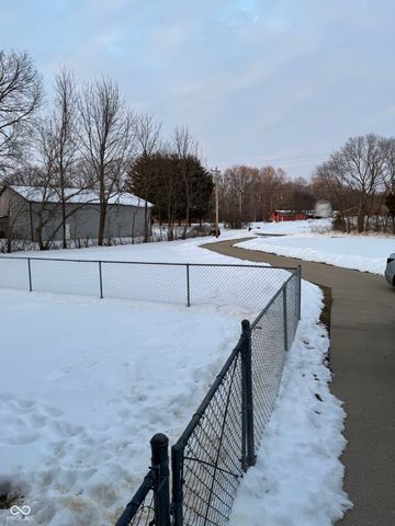 4010 N Newbern Road, Columbus, IN 47203