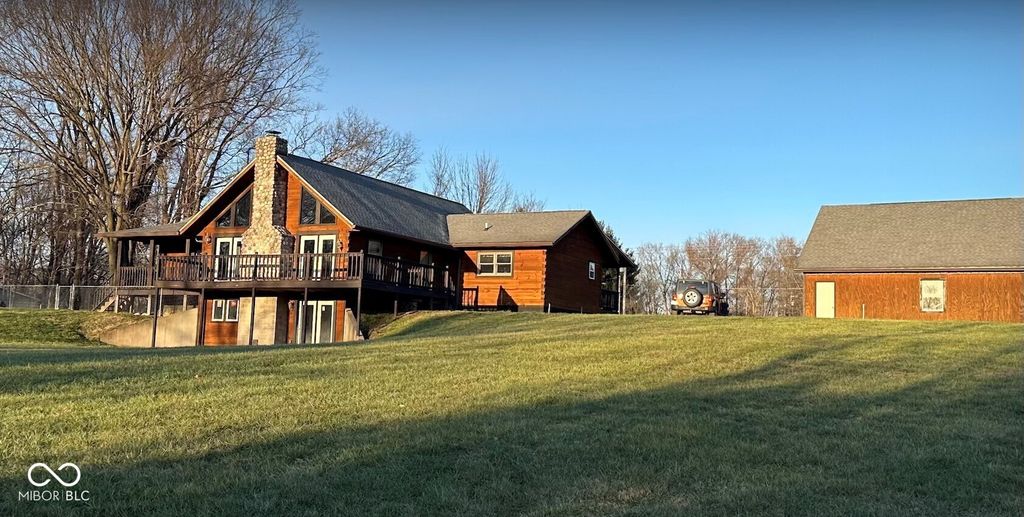 4010 N Newbern Road, Columbus, IN 47203