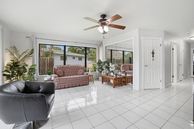 720 N CRESCENT Drive, Hollywood, FL 33021