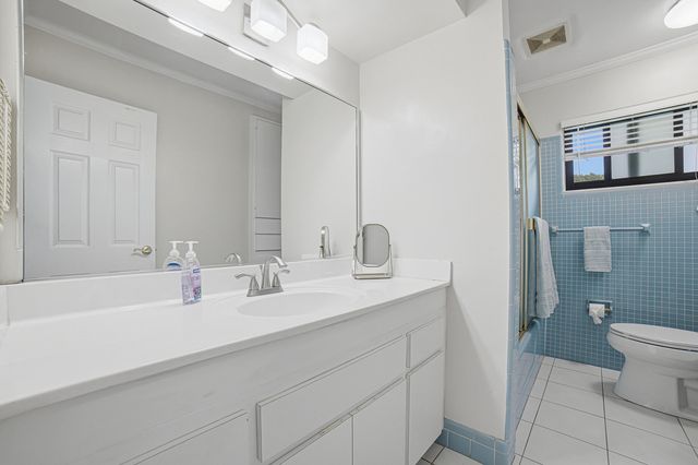720 N CRESCENT Drive, Hollywood, FL 33021