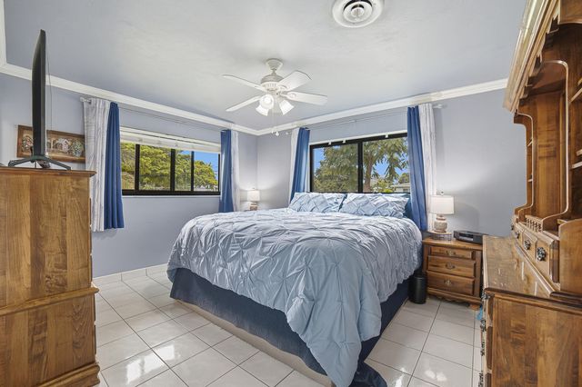 720 N CRESCENT Drive, Hollywood, FL 33021