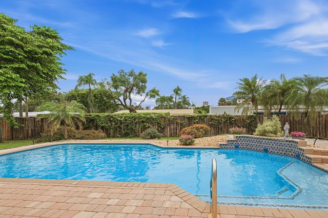 720 N CRESCENT Drive, Hollywood, FL 33021