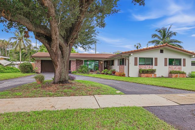 720 N CRESCENT Drive, Hollywood, FL 33021