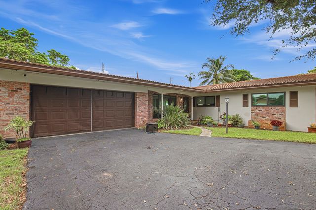 720 N CRESCENT Drive, Hollywood, FL 33021