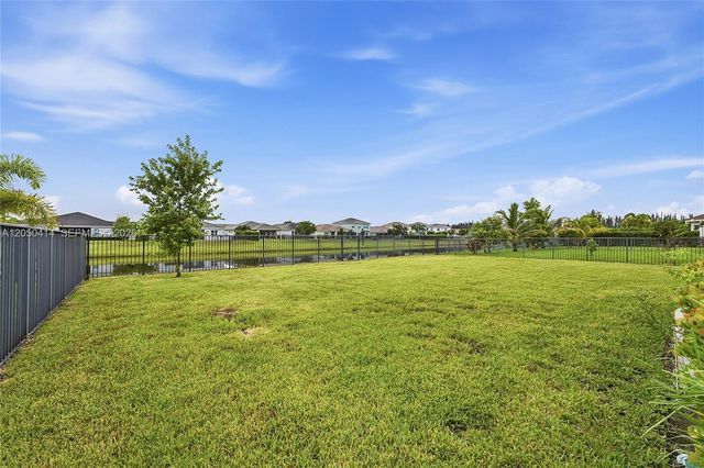 15239 Goldfinch Circle 15239, Westlake, FL 33470