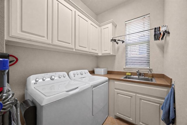 2101 S Hill Drive, Irving, TX 75038