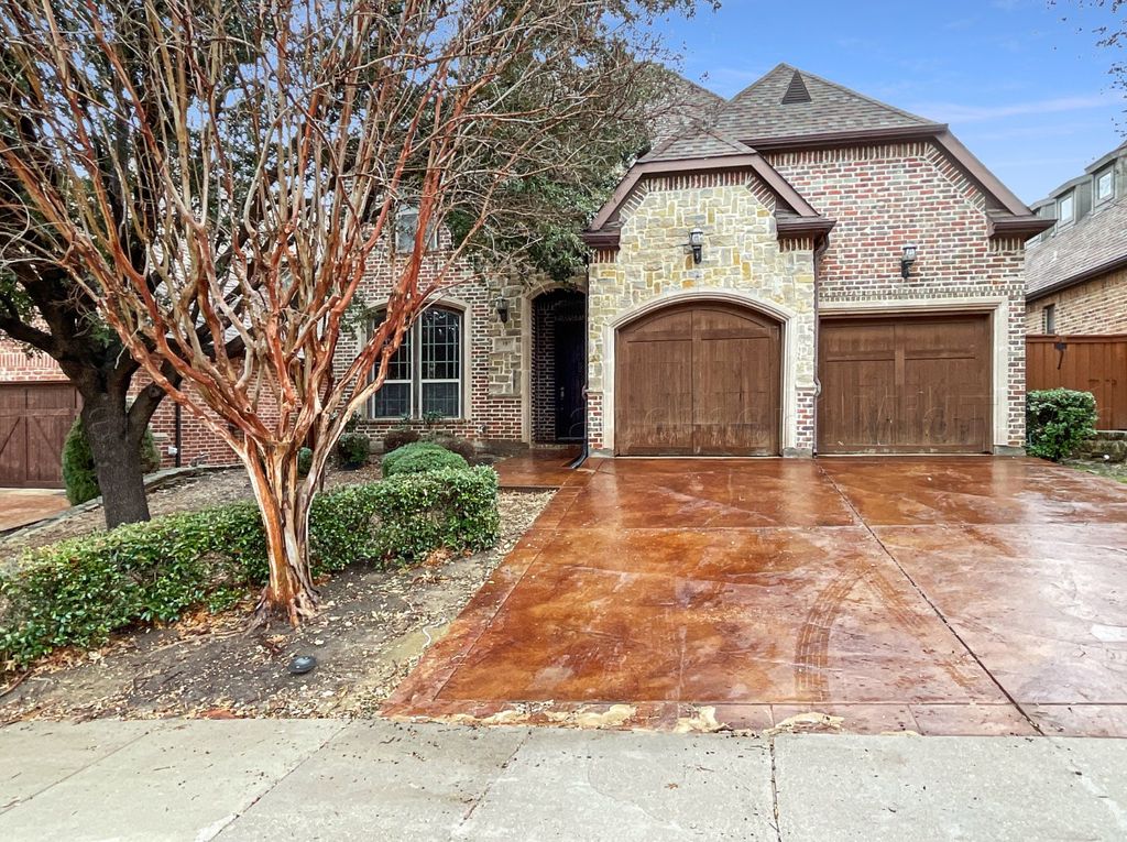 2101 S Hill Drive, Irving, TX 75038