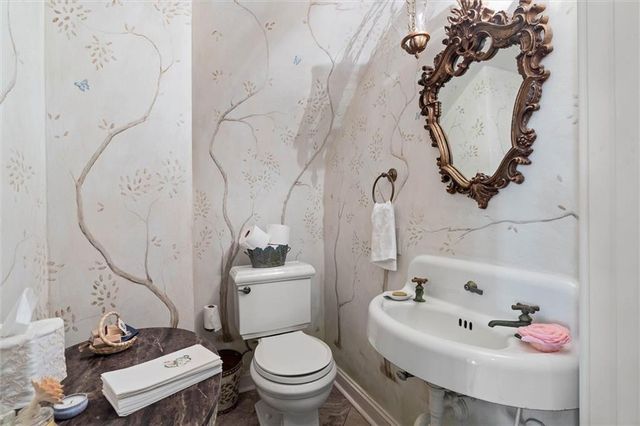 2256 De Leon Avenue, Mobile, AL 36607