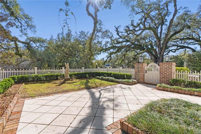 2256 De Leon Avenue, Mobile, AL 36607