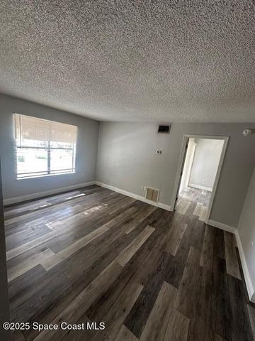 225 S Tropical Trail 205, Merritt Island, FL 32952