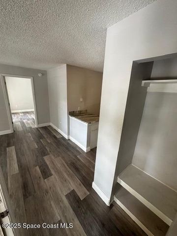 225 S Tropical Trail 205, Merritt Island, FL 32952