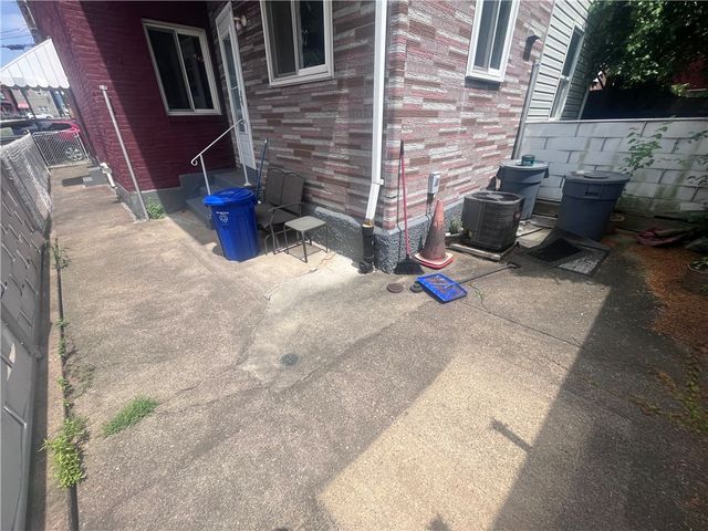 230 43rd St, Lawrenceville, PA 15201