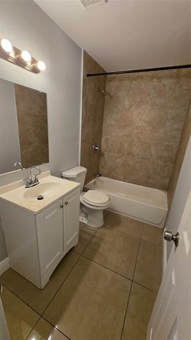 15201 NE 6TH Avenue C307, Miami, FL 33162