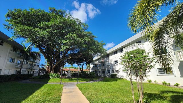 15201 NE 6TH Avenue C307, Miami, FL 33162