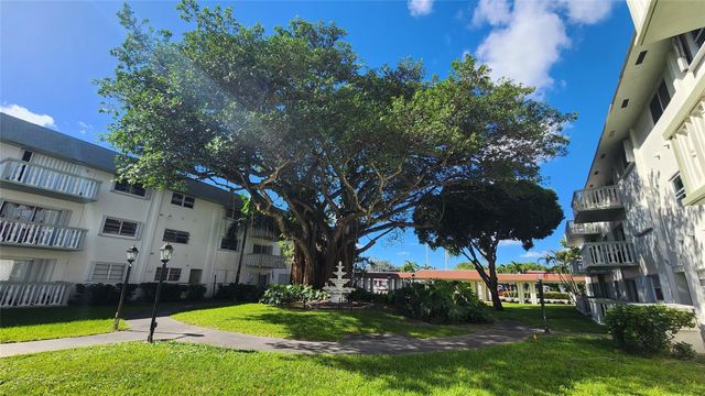 15201 NE 6TH Avenue C307, Miami, FL 33162