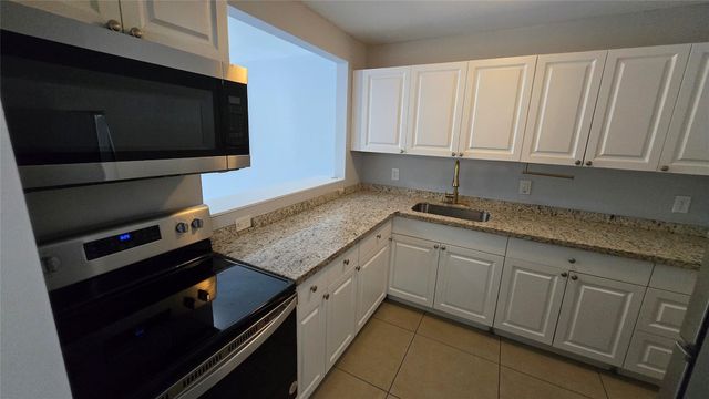15201 NE 6TH Avenue C307, Miami, FL 33162