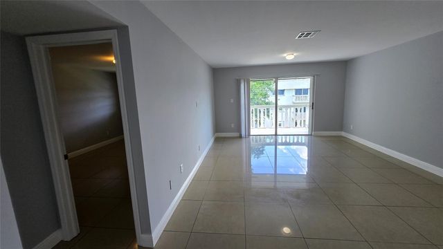 15201 NE 6TH Avenue C307, Miami, FL 33162