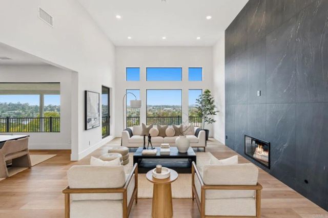 1561 La Plaza Drive, San Marcos, CA 92078